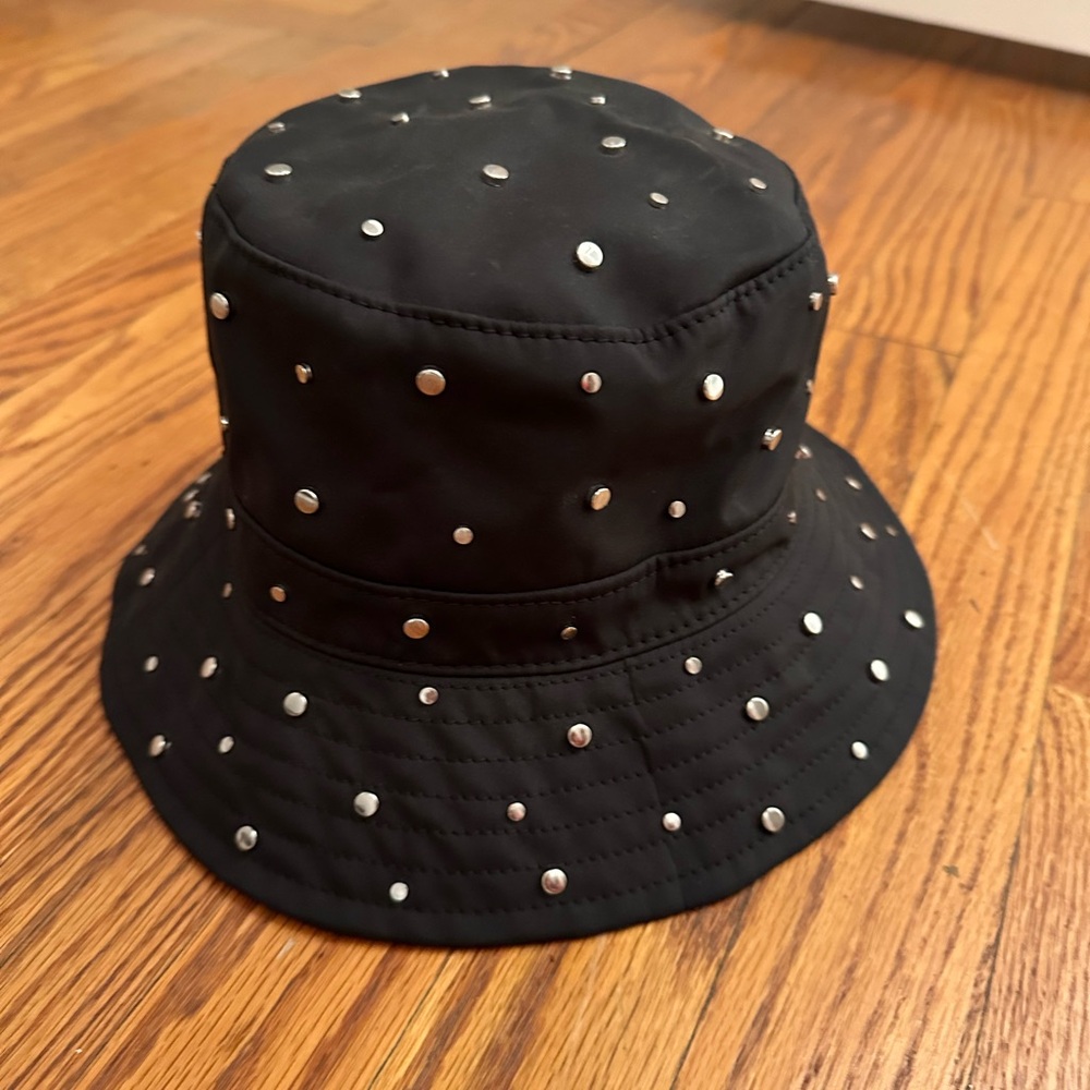 Ganni bucket hat